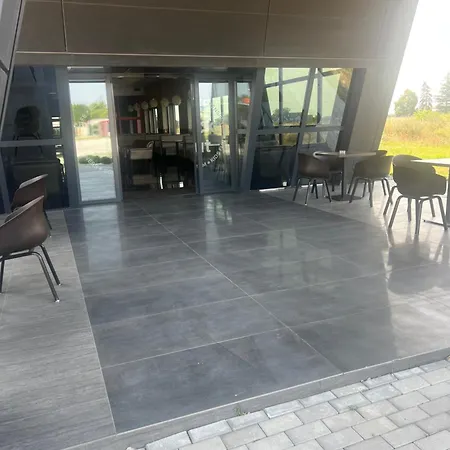 Black Hut Pension&restaurant *** Hotel Dunajská Streda