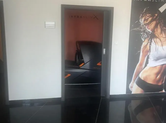 Black Hut Pension&restaurant *** *