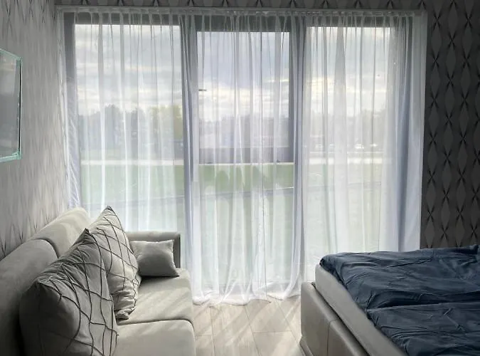 Hotel Black Hut Pension&restaurant *** *