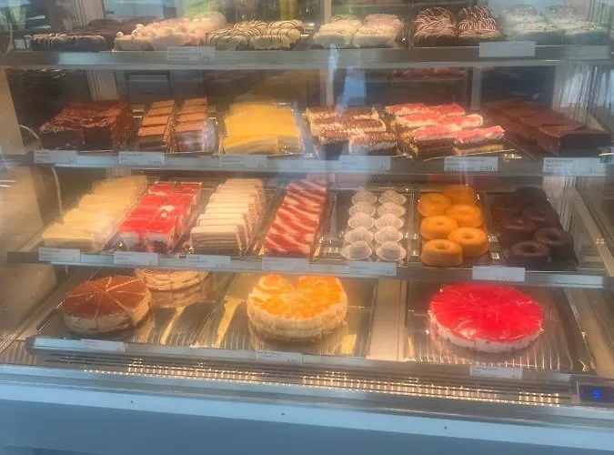 Hotel Black Hut Pension&restaurant *** *