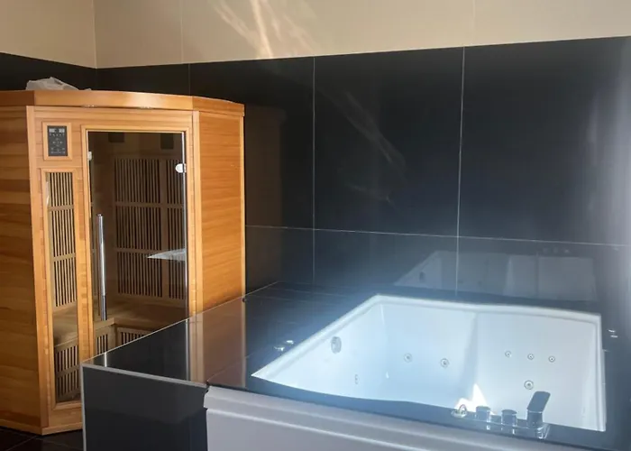 Black Hut Pension&restaurant *** *